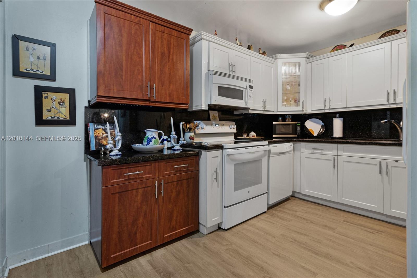 SOVEREIGNS CONDO - Residential