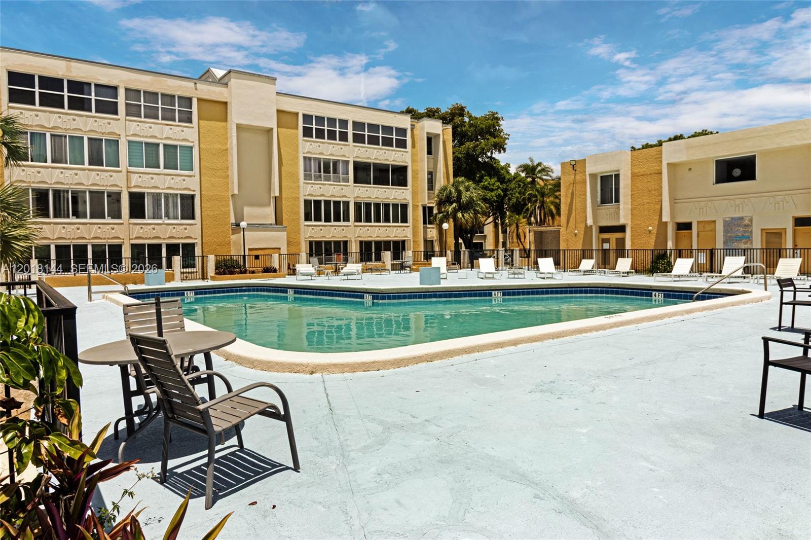 SOVEREIGNS CONDO - Residential