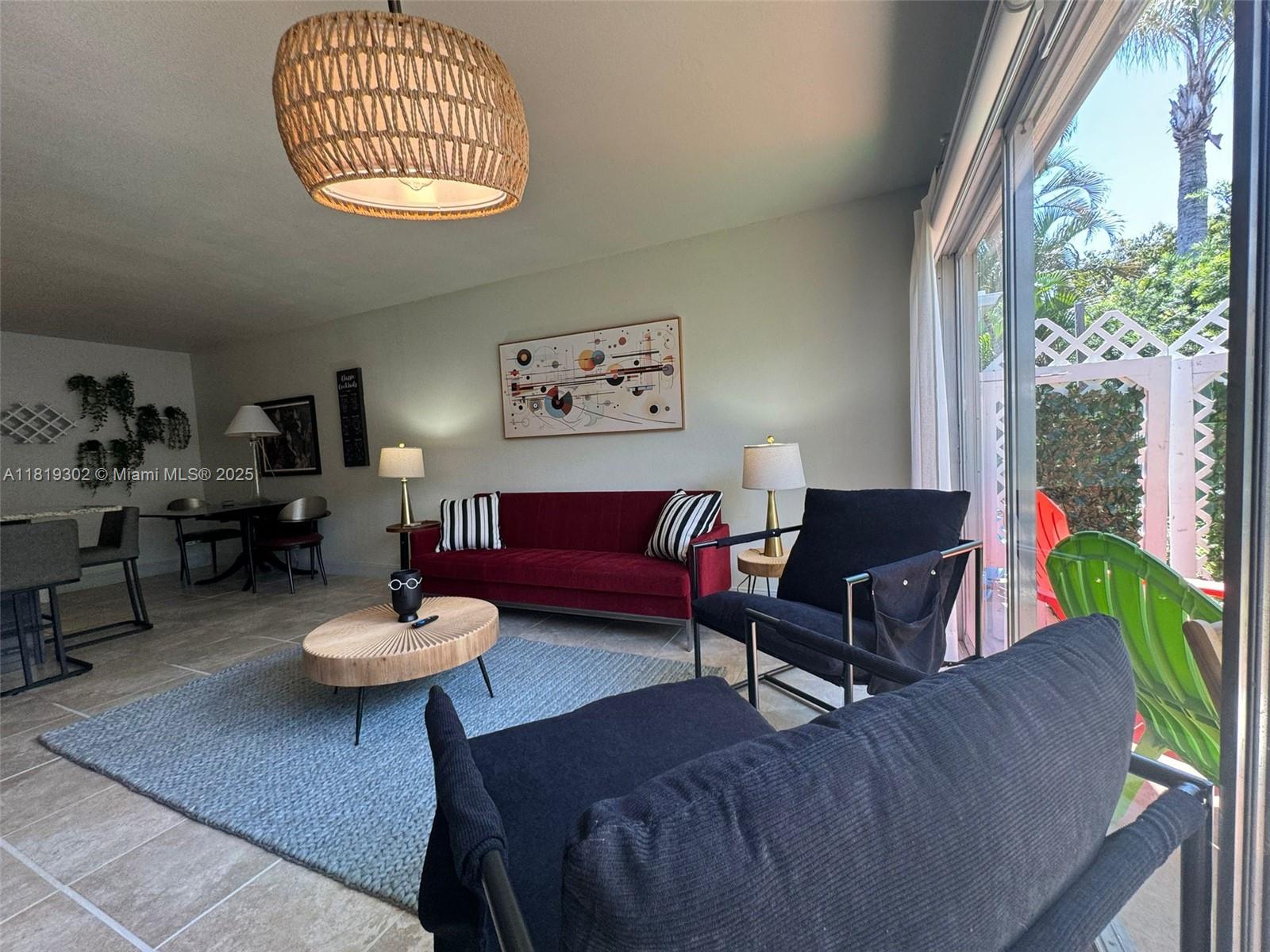 ESTATES OF SOUTH PALM BEA - Residential Lease
