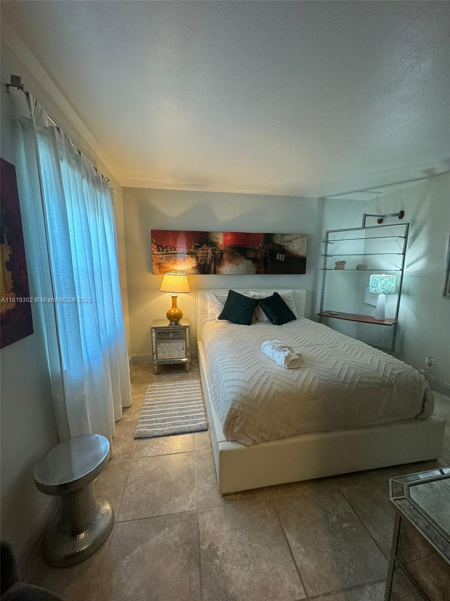 ESTATES OF SOUTH PALM BEA - Residential Lease