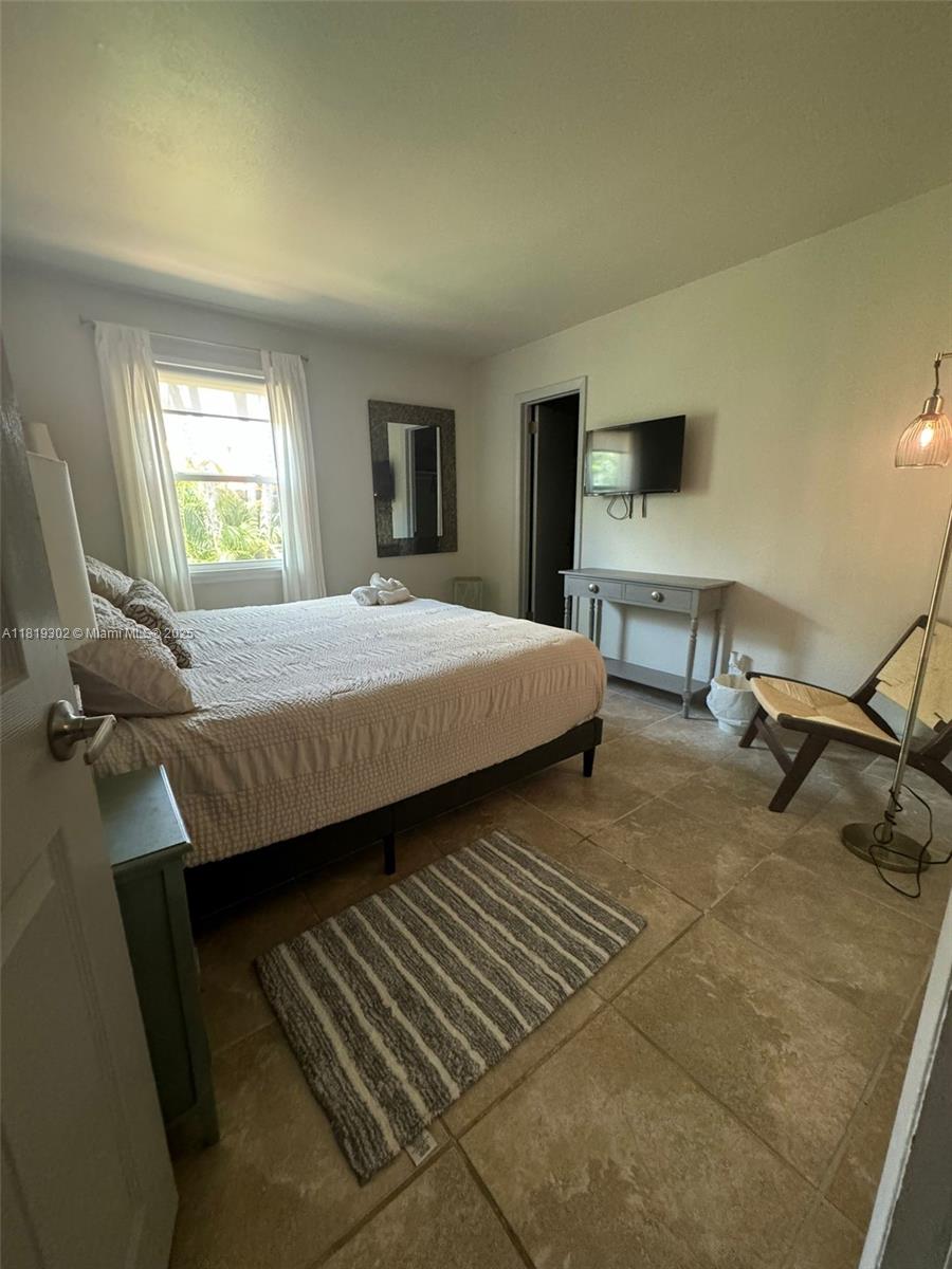 ESTATES OF SOUTH PALM BEA - Residential Lease