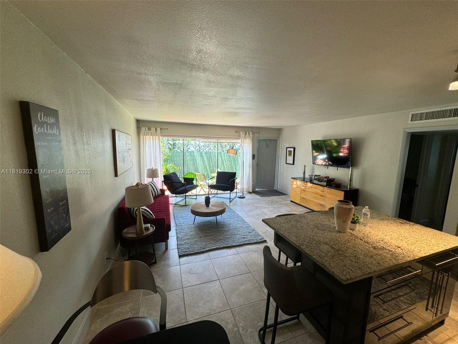 ESTATES OF SOUTH PALM BEA - Residential Lease