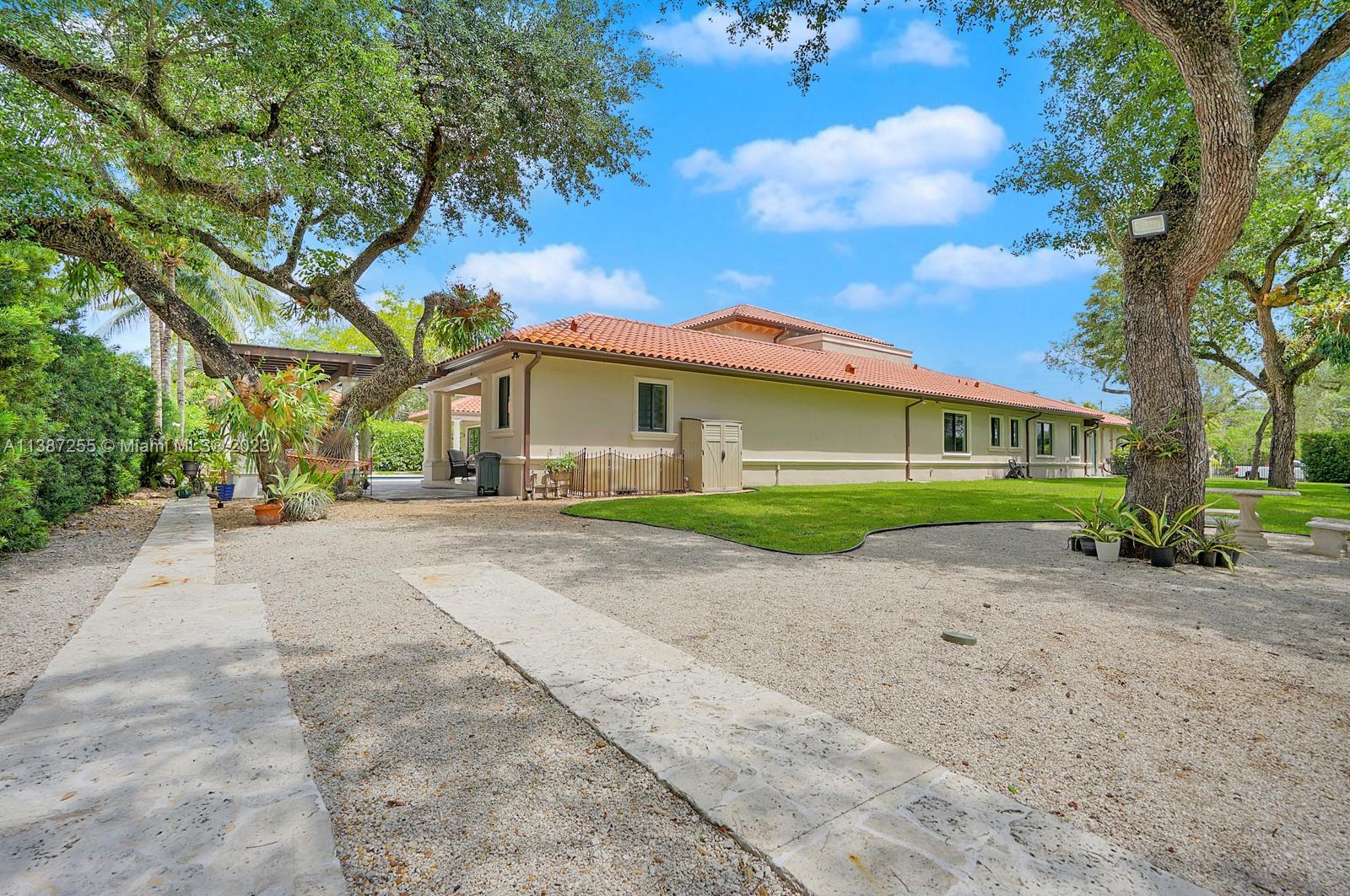 CANEROS FOREST - Residential