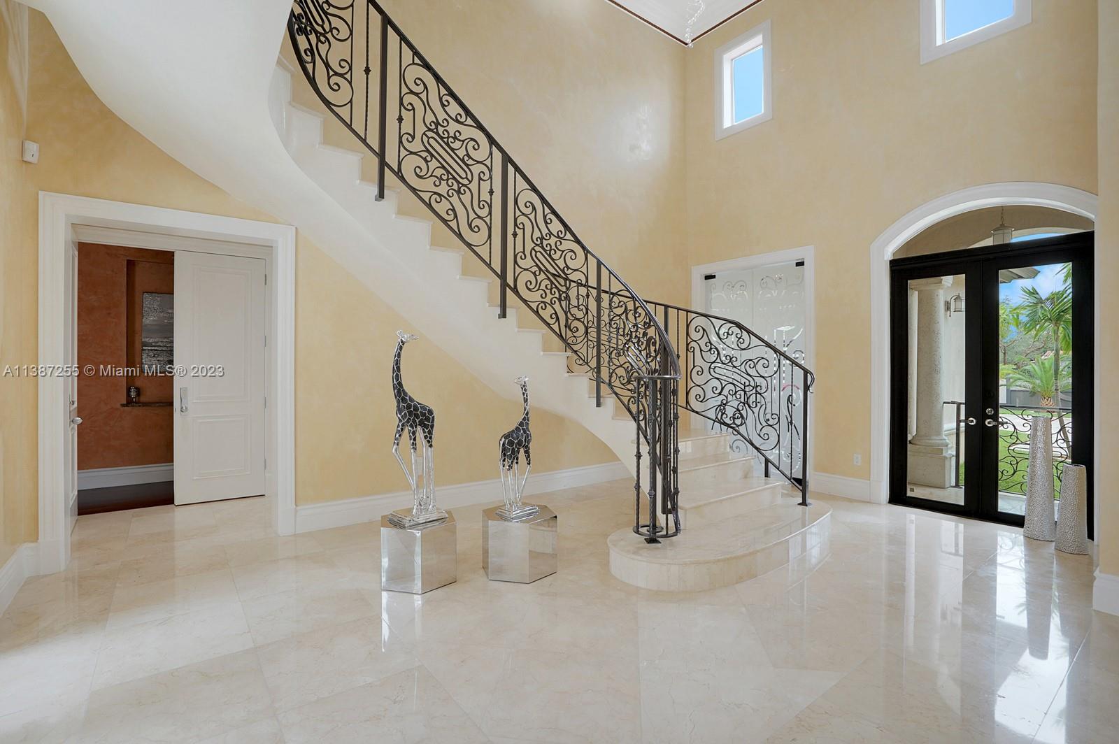 CANEROS FOREST - Residential