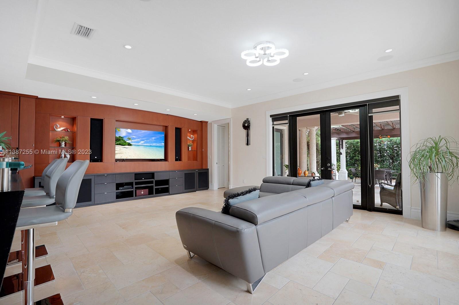 CANEROS FOREST - Residential