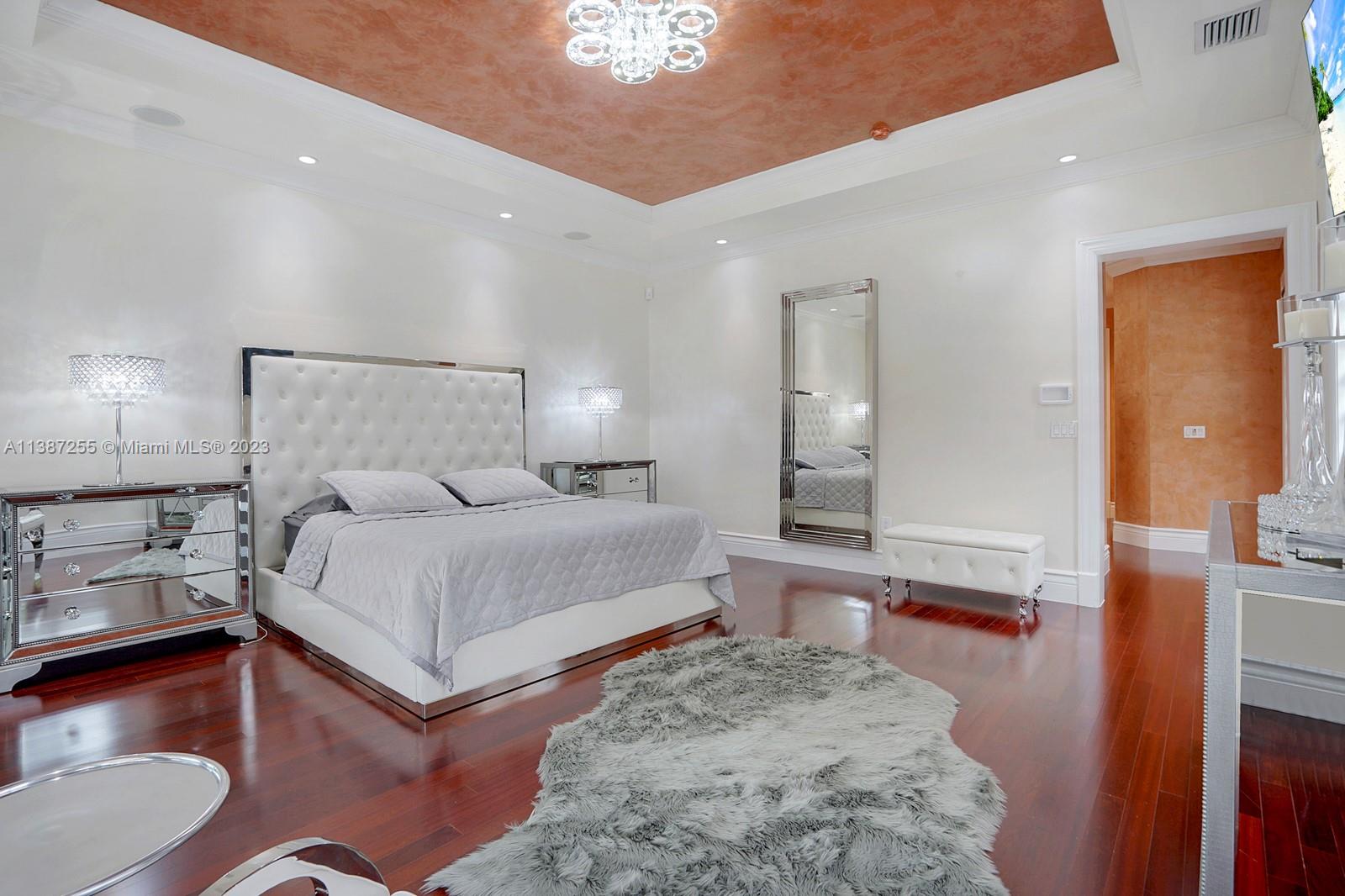 CANEROS FOREST - Residential