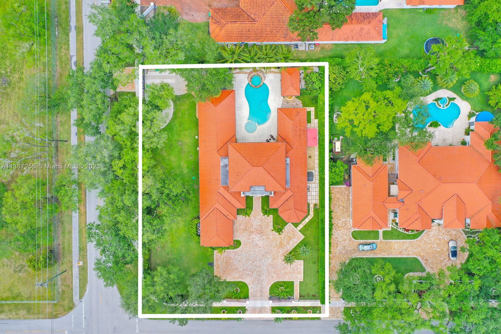 CANEROS FOREST - Residential