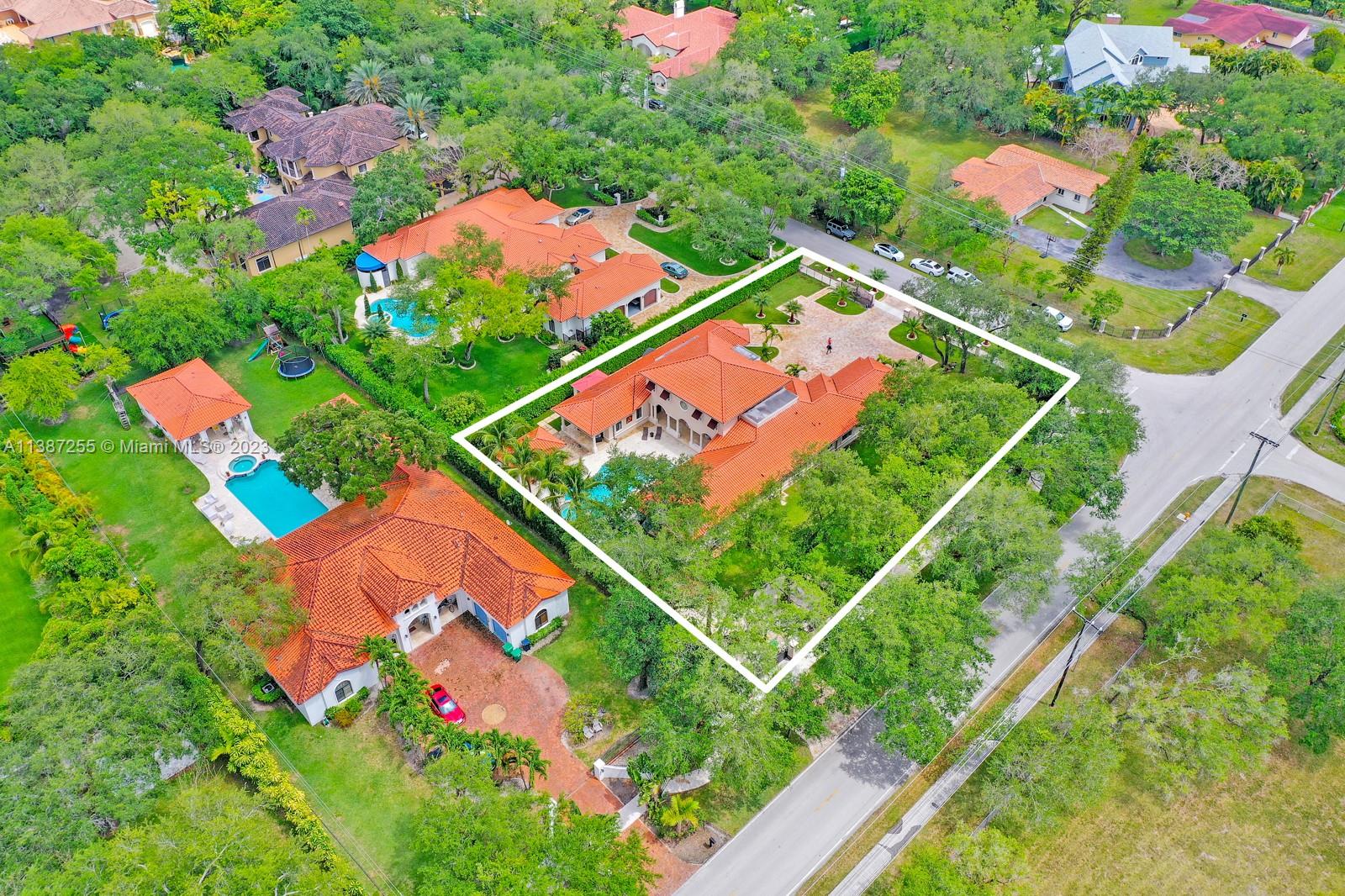 CANEROS FOREST - Residential