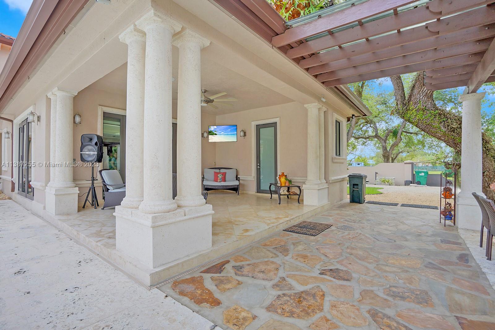 CANEROS FOREST - Residential