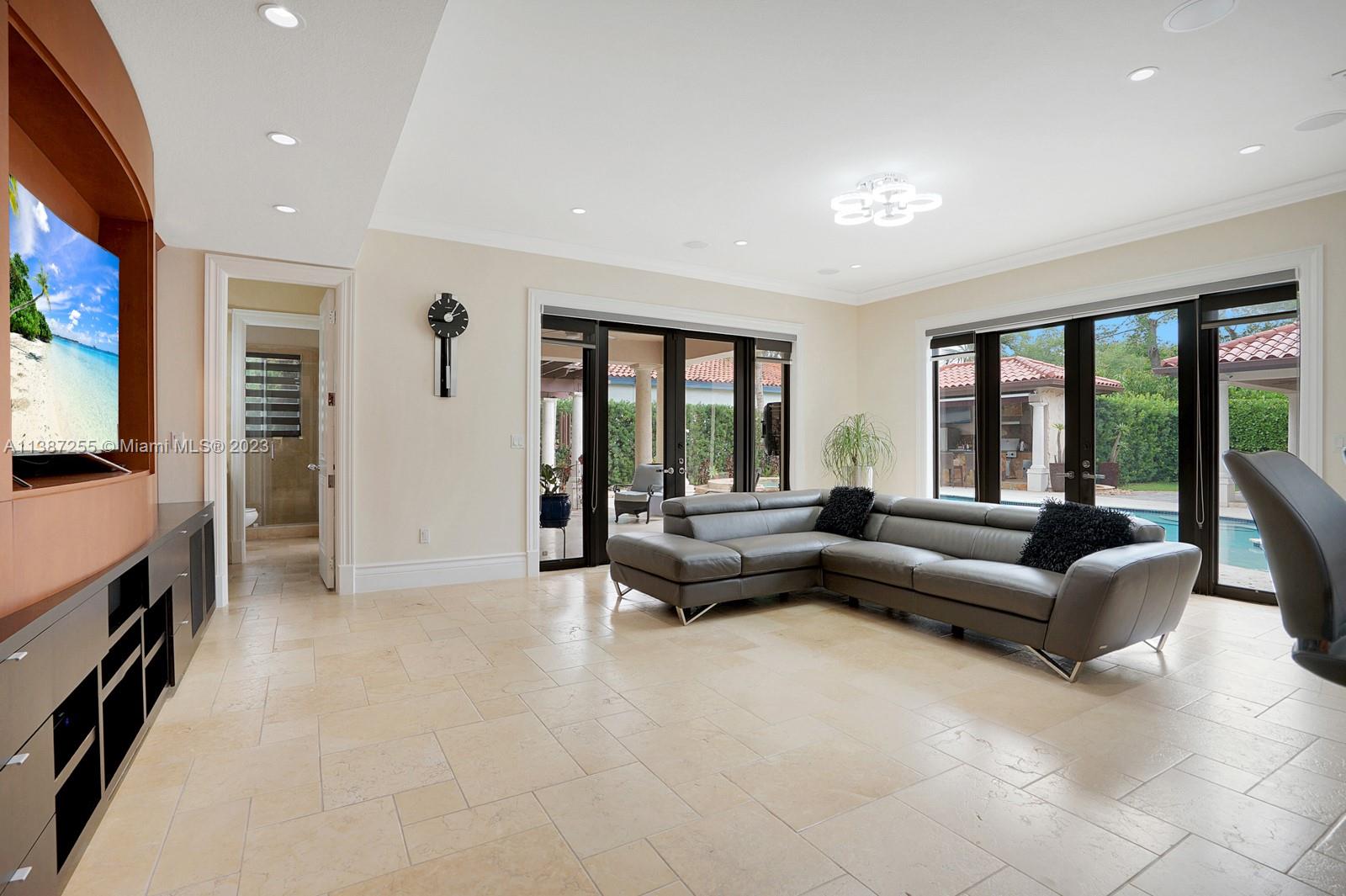 CANEROS FOREST - Residential