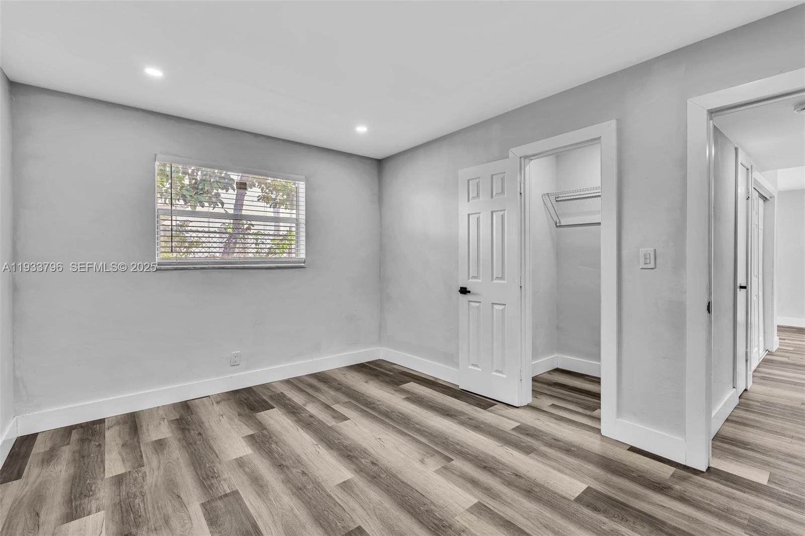 AVONDALE - Residential Lease