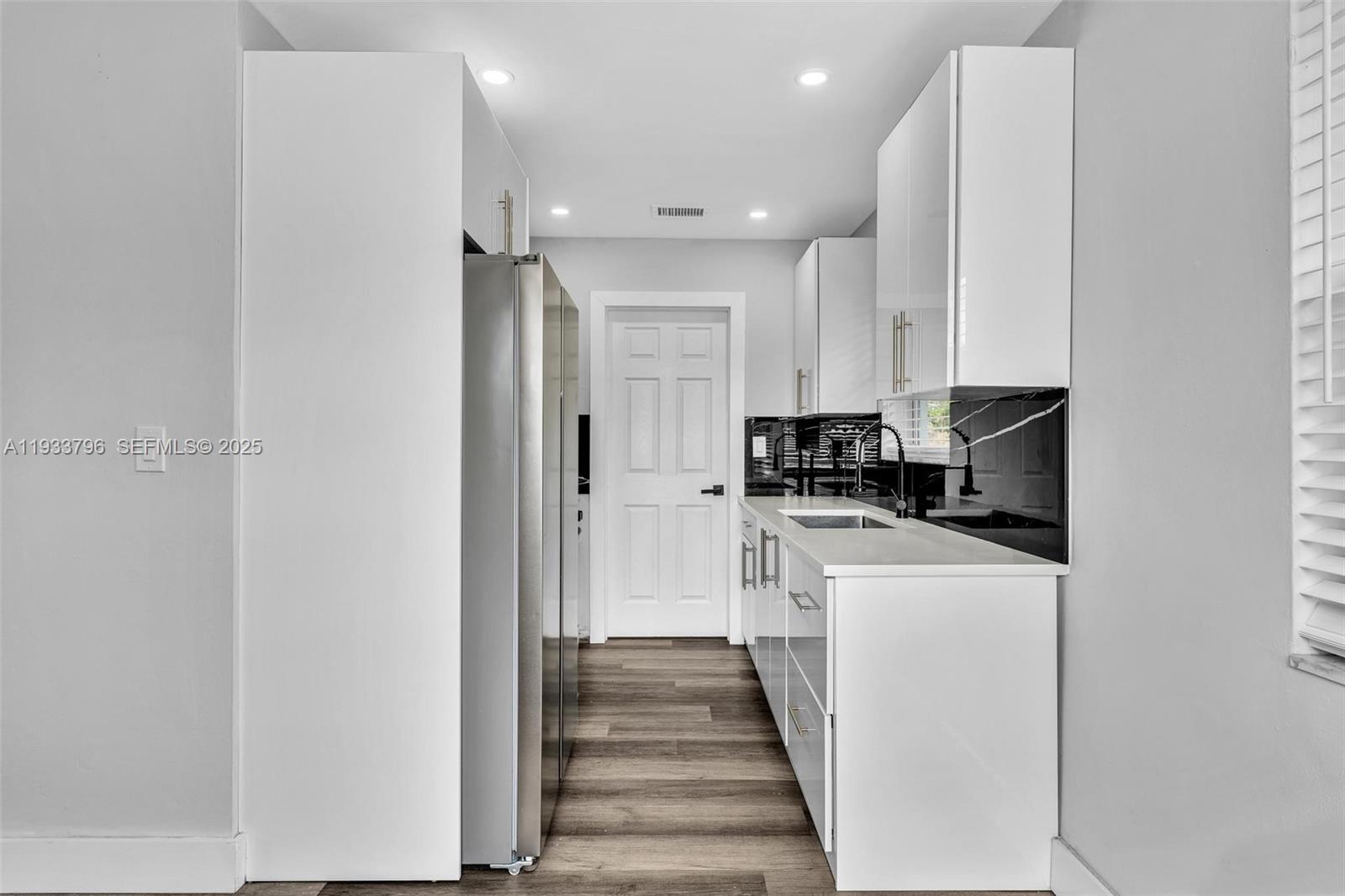 AVONDALE - Residential Lease