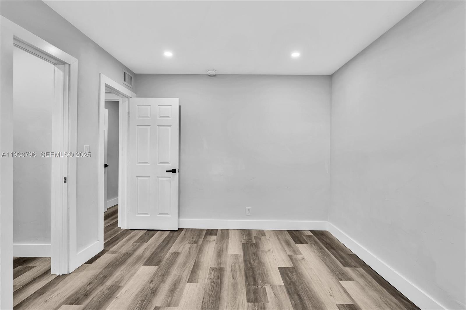 AVONDALE - Residential Lease