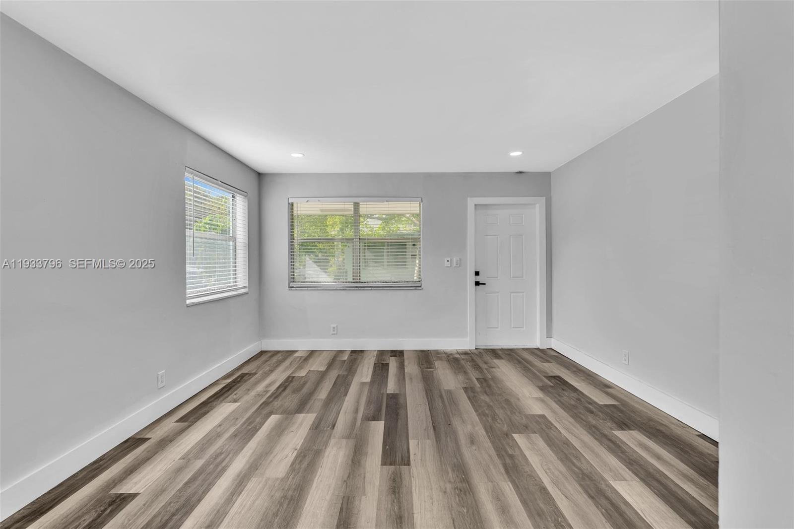 AVONDALE - Residential Lease