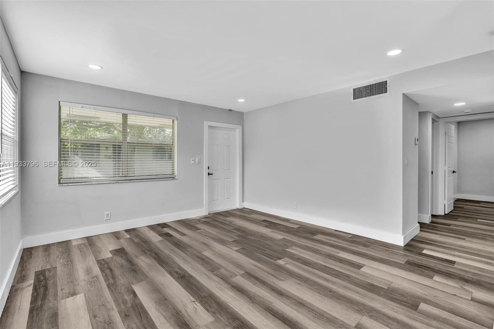 AVONDALE - Residential Lease