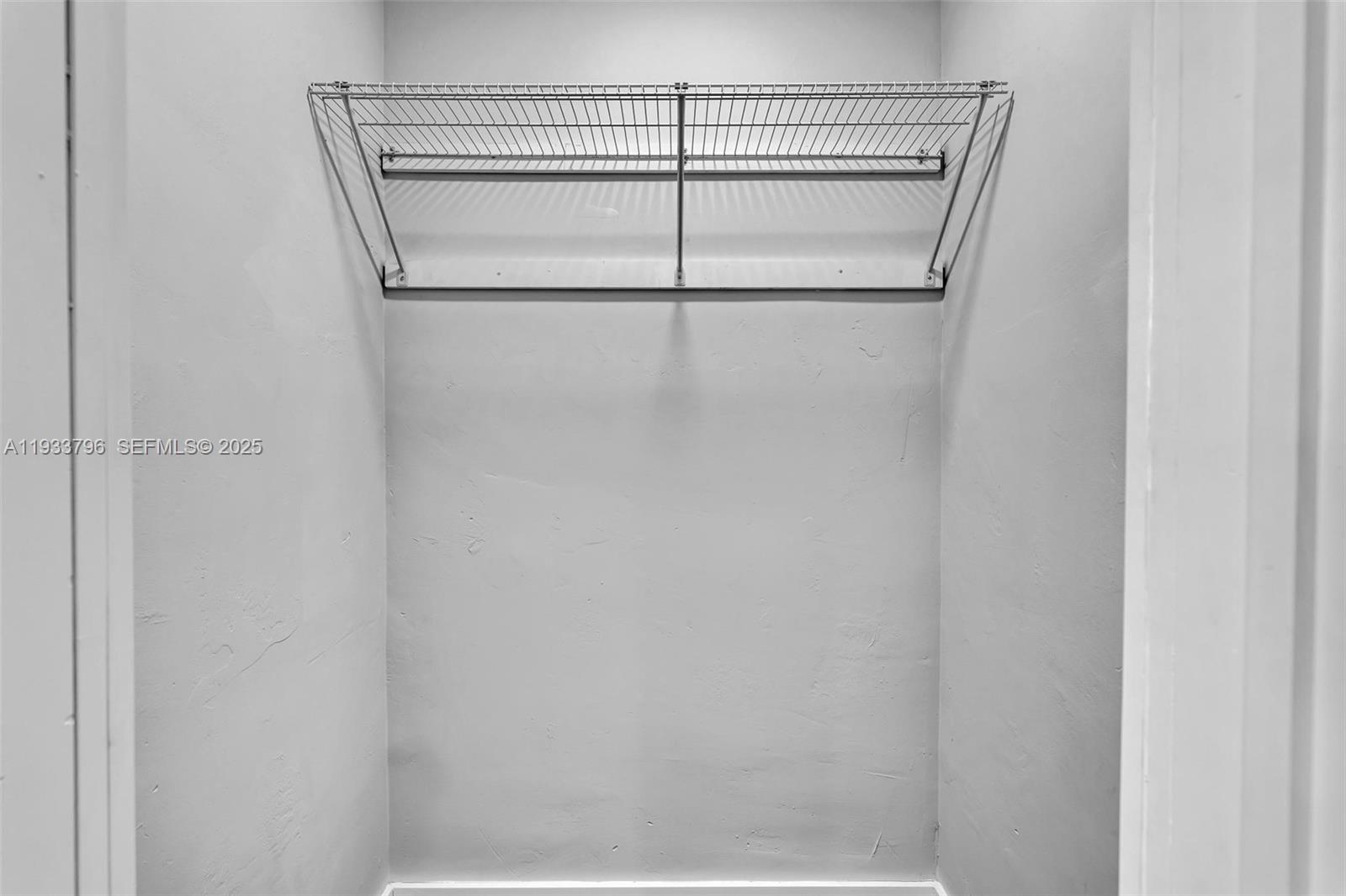 AVONDALE - Residential Lease