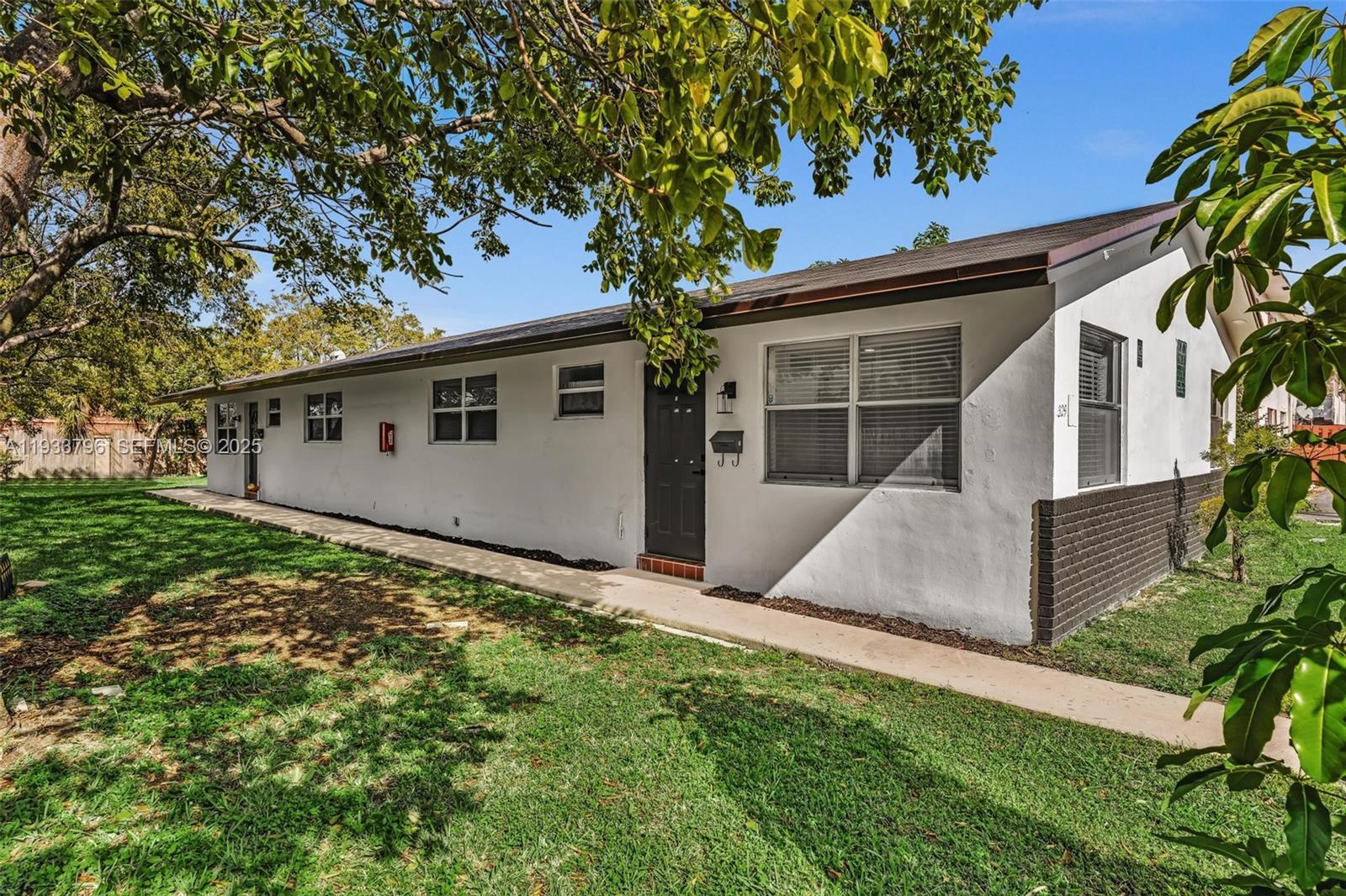 AVONDALE - Residential Lease