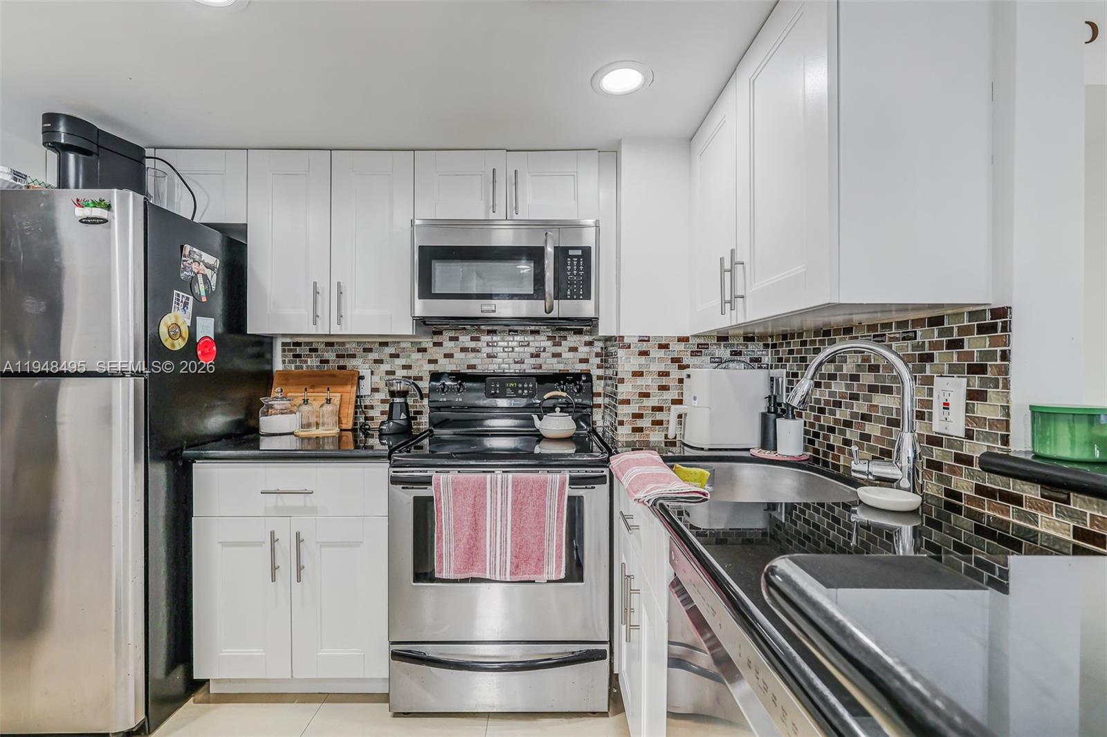 ISOLA CONDO - Residential