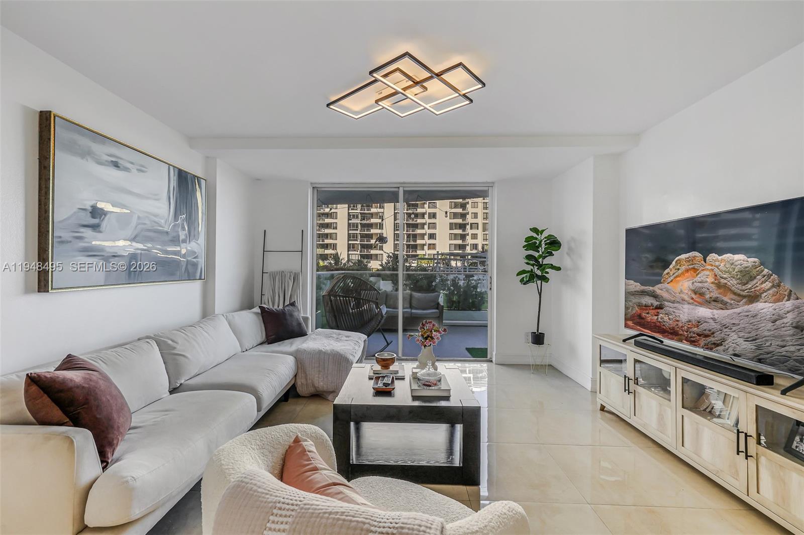 ISOLA CONDO - Residential