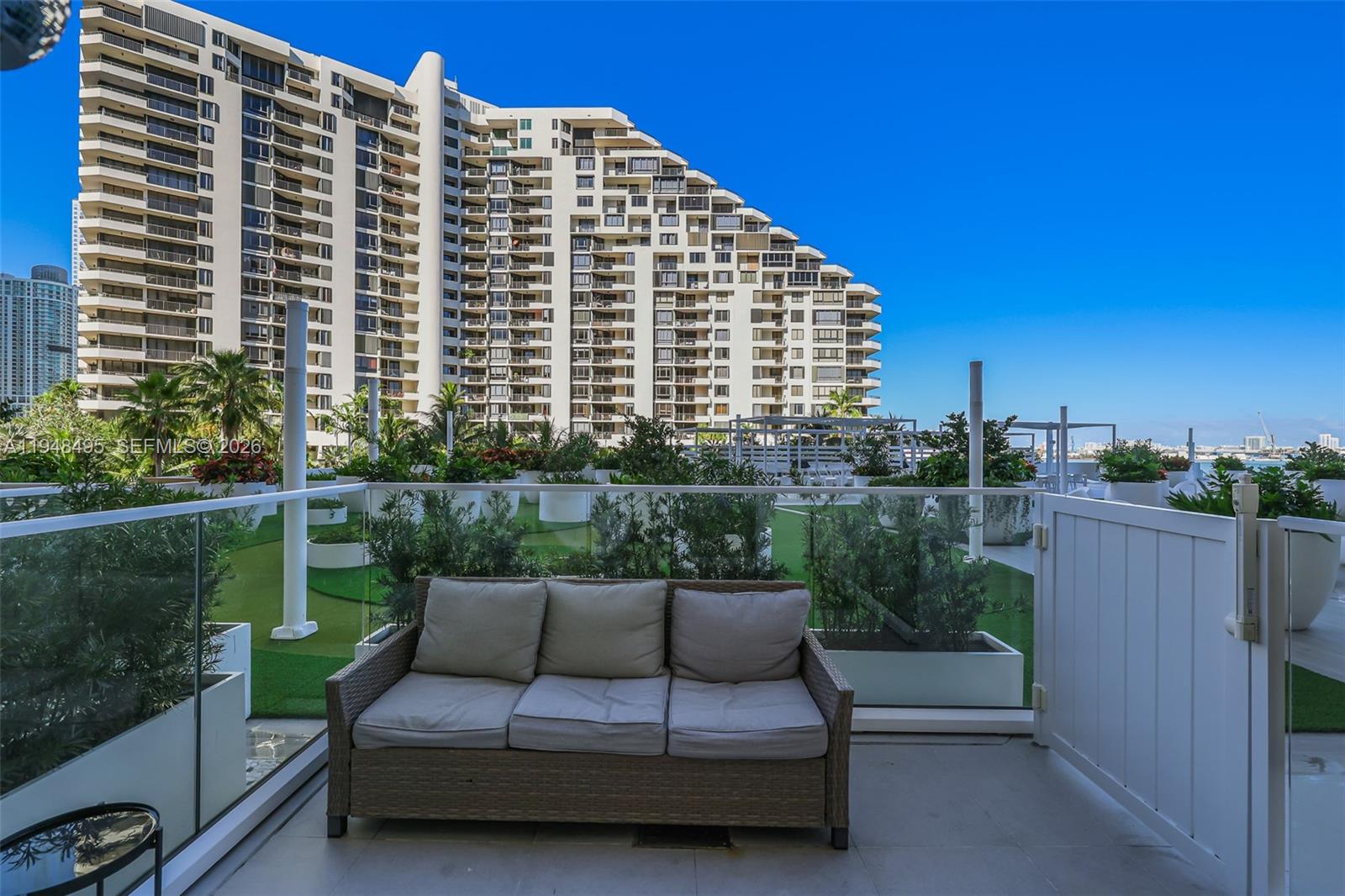 ISOLA CONDO - Residential