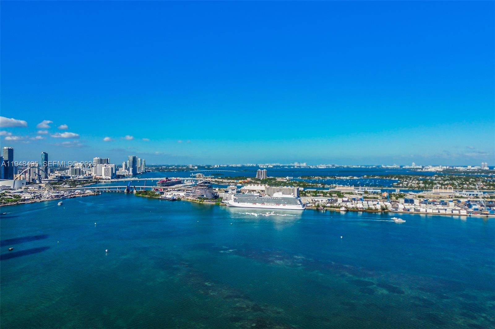 ISOLA CONDO - Residential