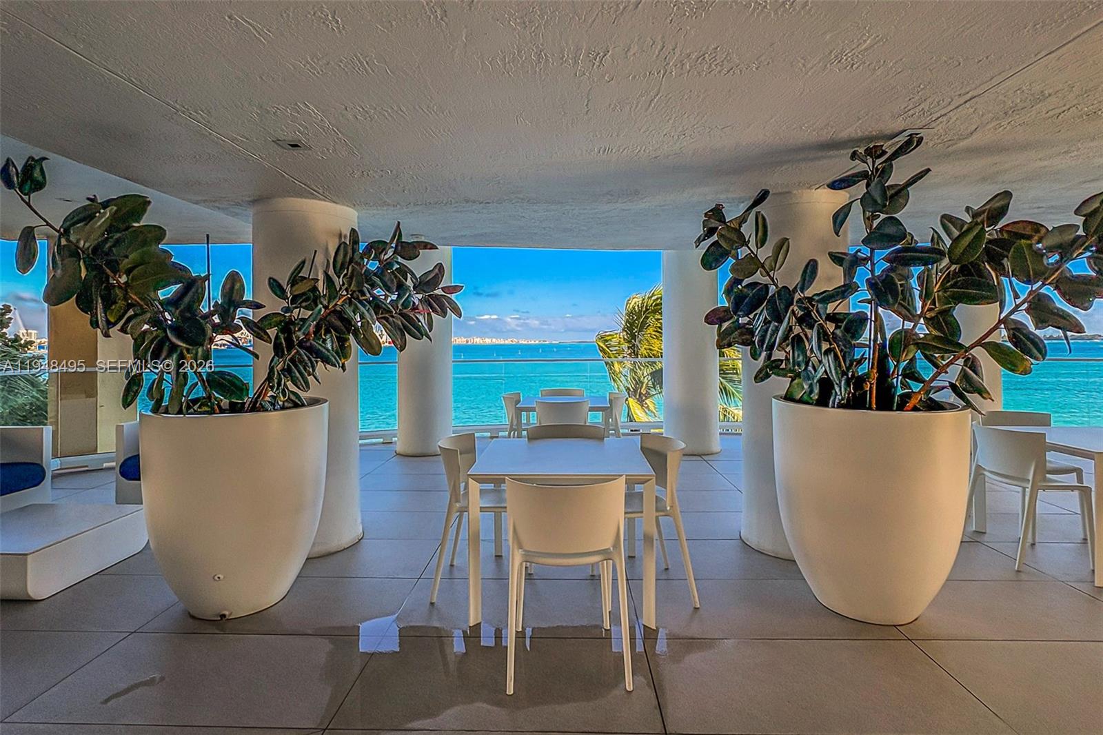 ISOLA CONDO - Residential