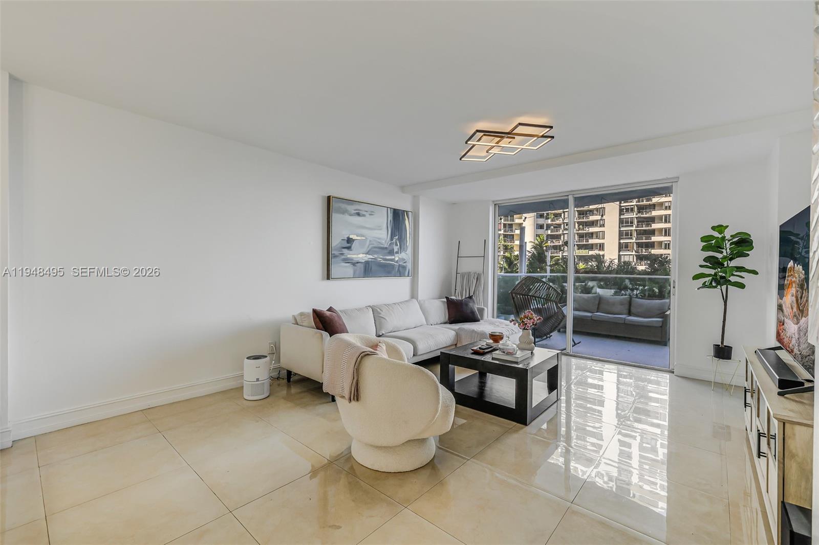 ISOLA CONDO - Residential