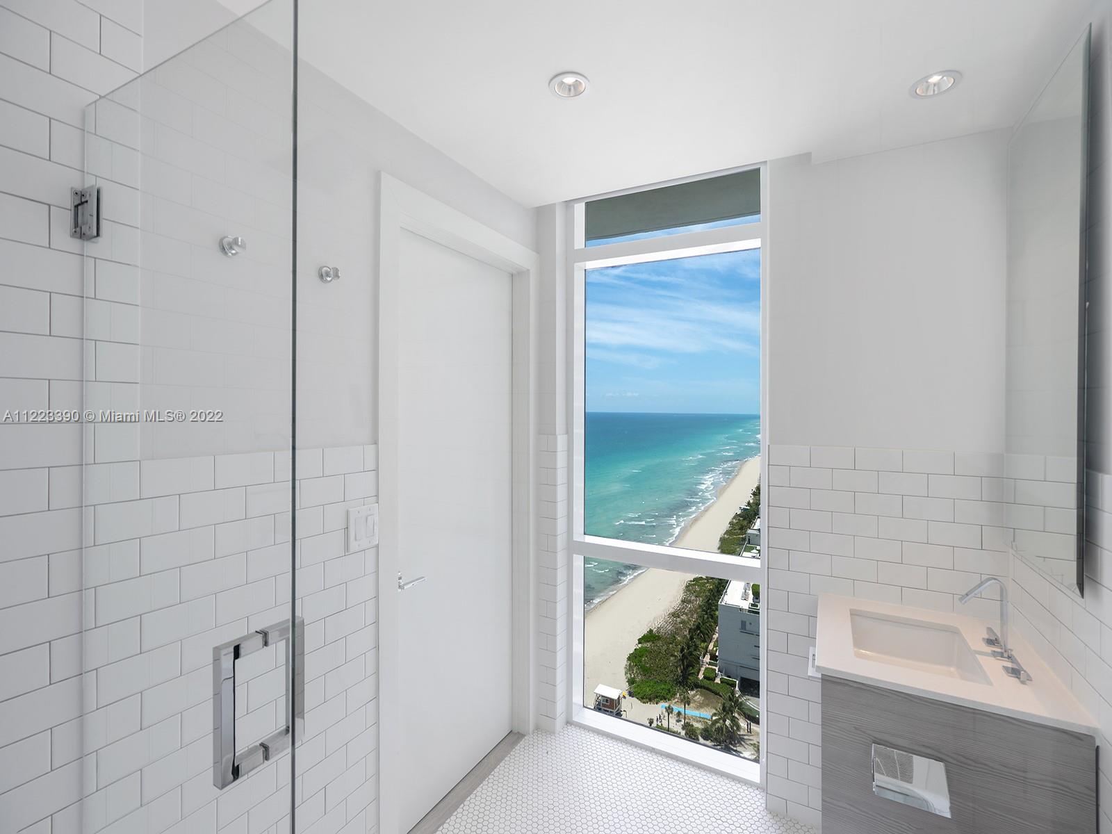 APOGEE BEACH CONDOMINIUM - Residential