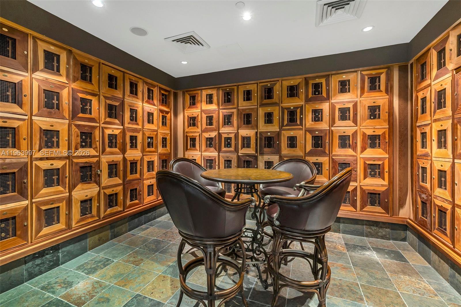 LAMBIANCE BEACH CONDO - Residential