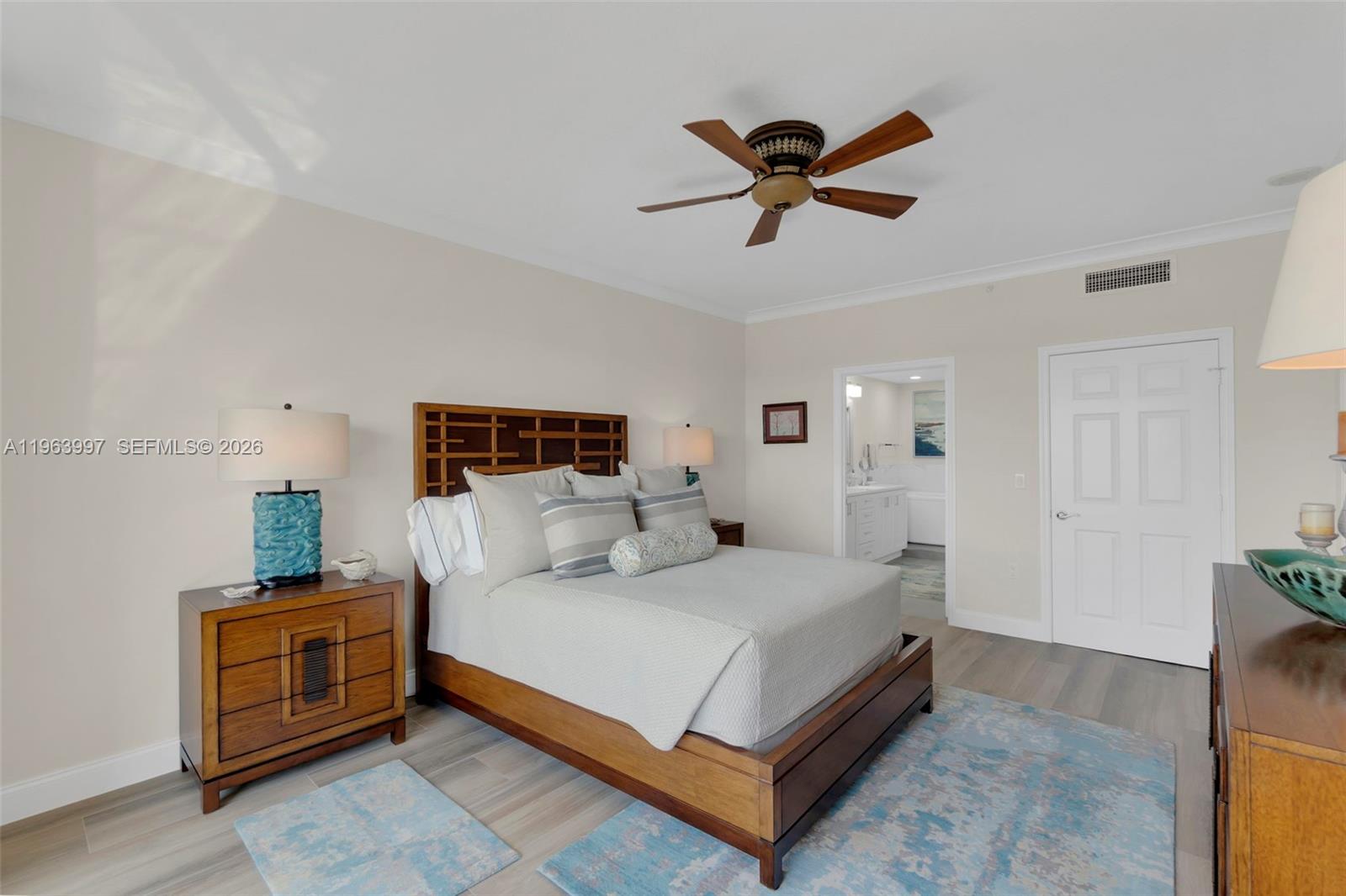 LAMBIANCE BEACH CONDO - Residential