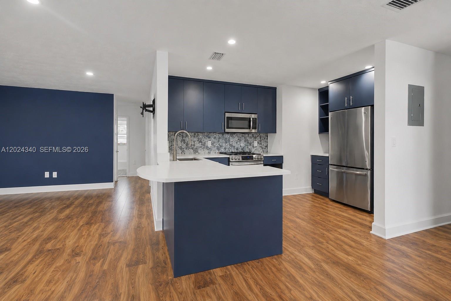 ADMIRAL FARRAGUT CONDO - Residential
