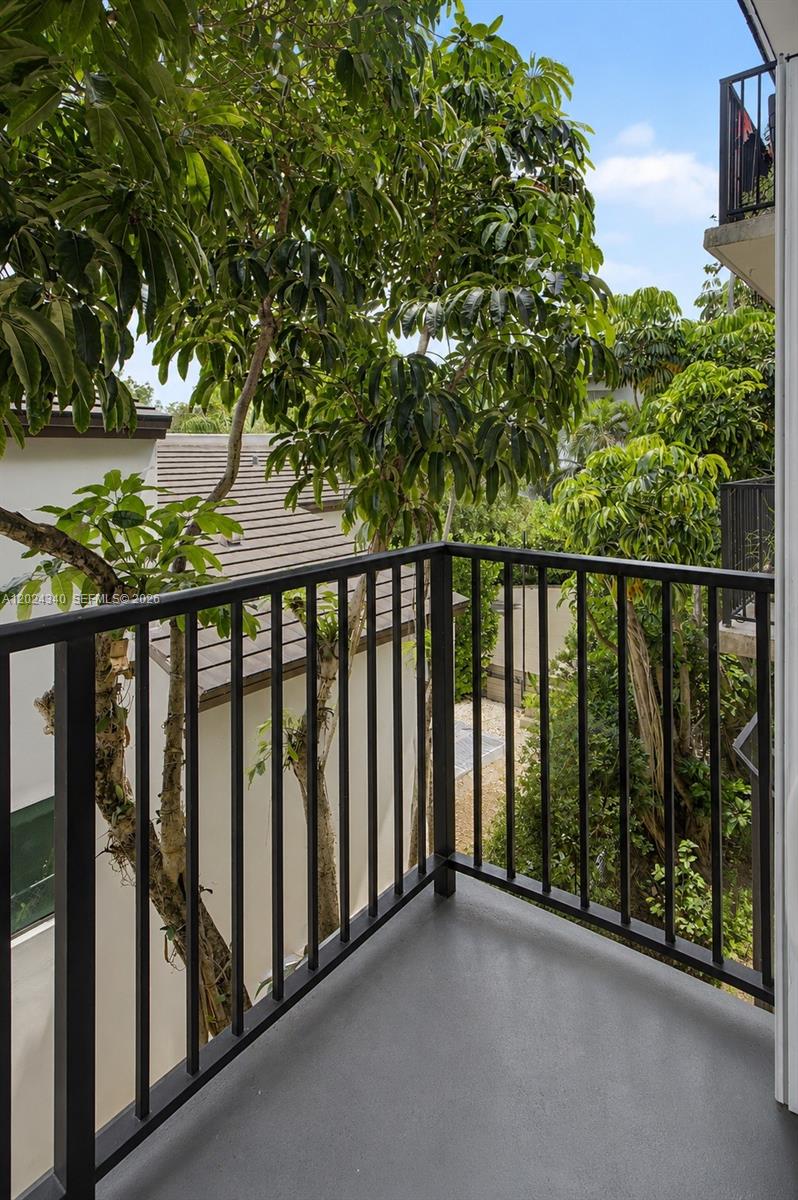 ADMIRAL FARRAGUT CONDO - Residential