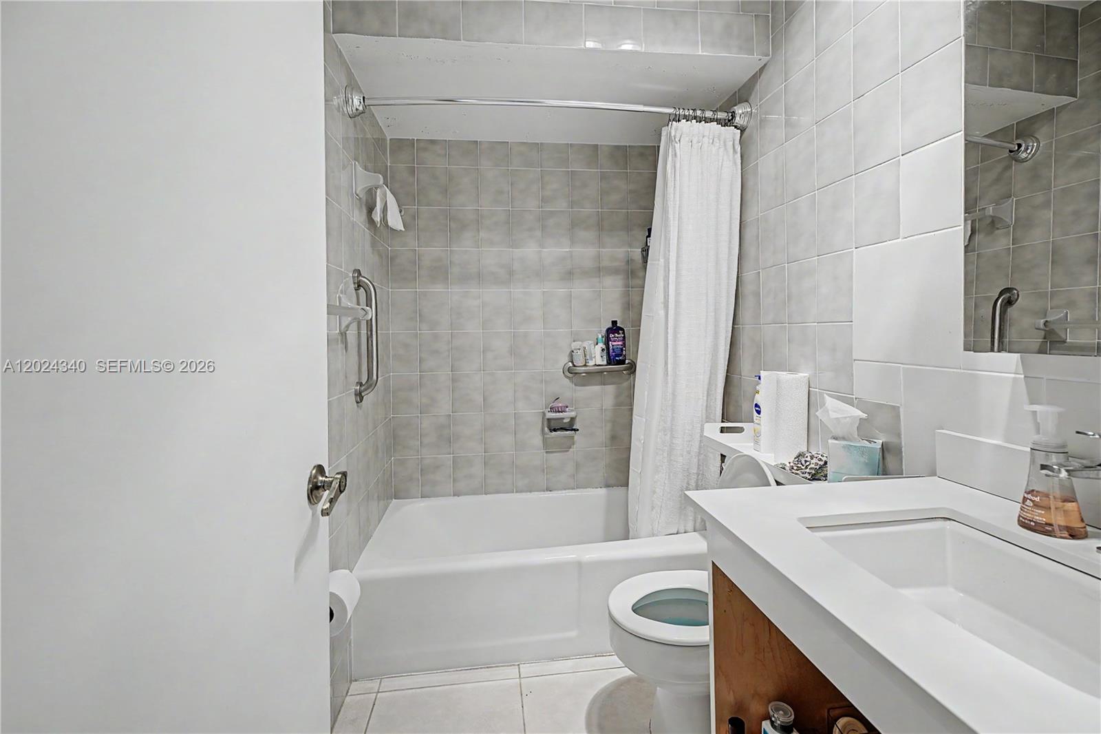 ADMIRAL FARRAGUT CONDO - Residential