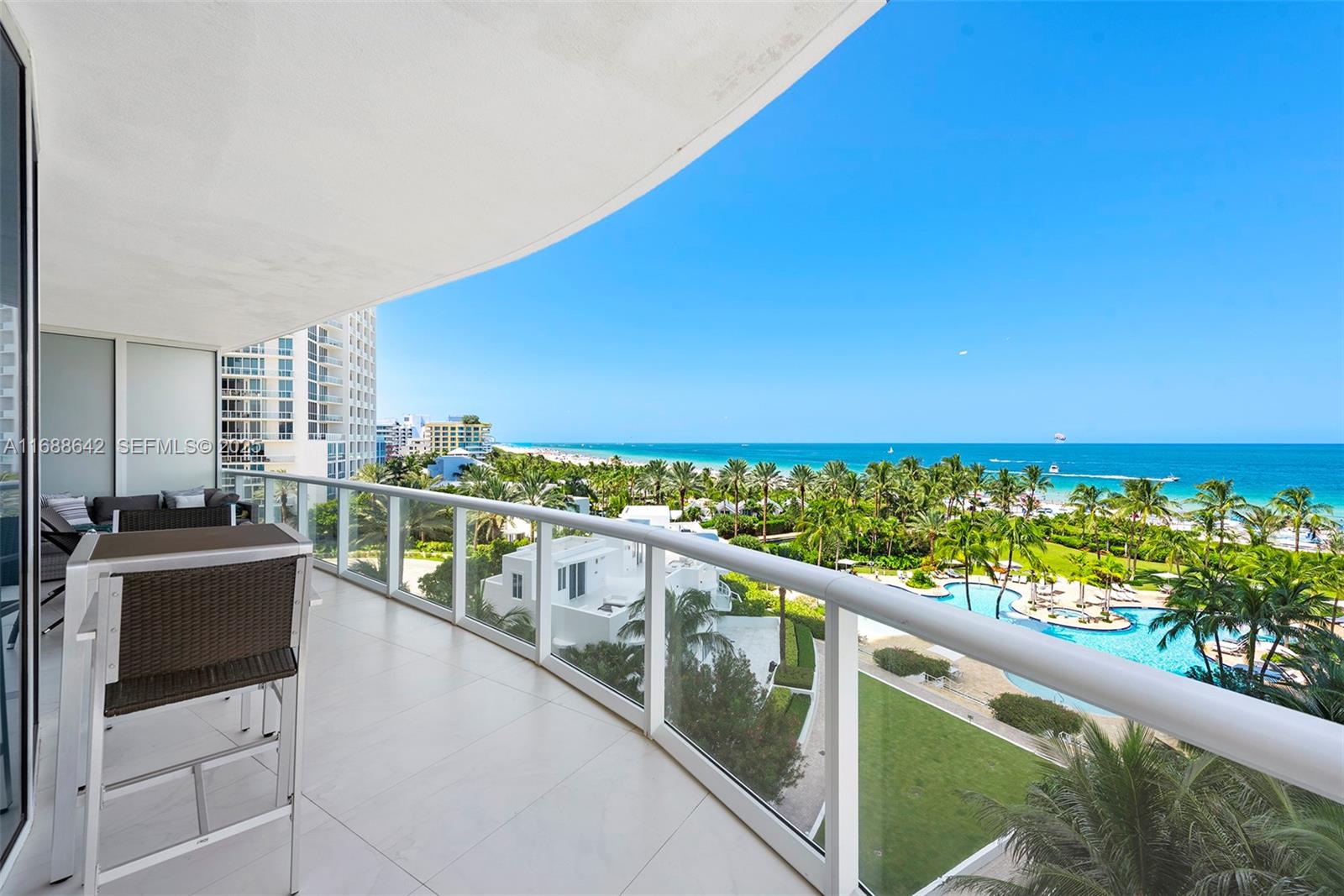 CONTINUUM ON SOUTH BEACH - Residential