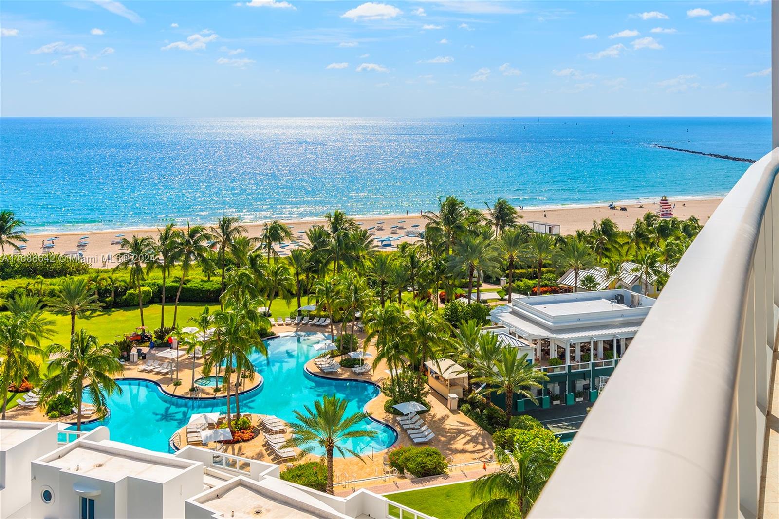 CONTINUUM ON SOUTH BEACH - Residential