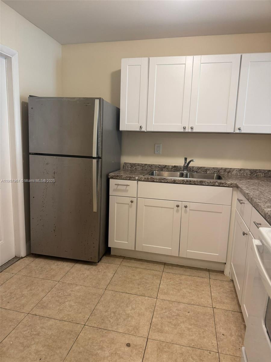 OLA CONDO - Residential Lease