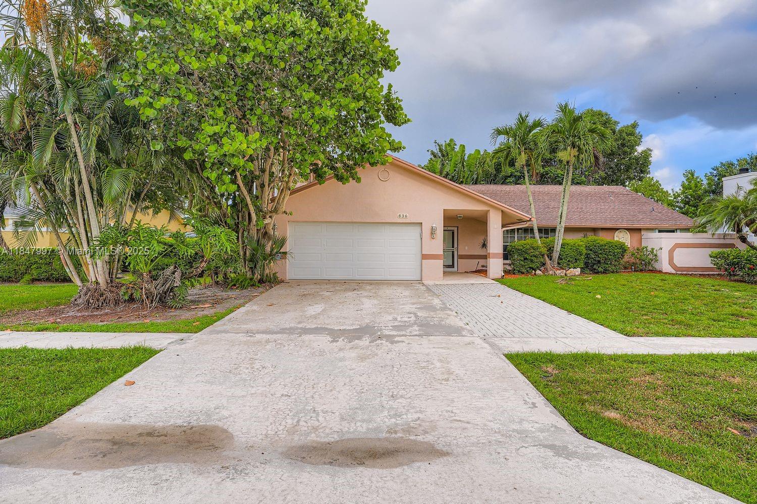 836 Blueberry Dr