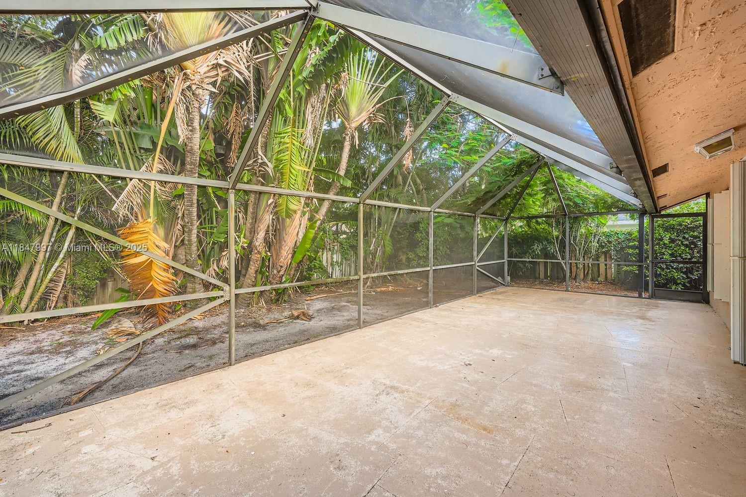 SUGAR POND MANOR OF WELLI - Residential