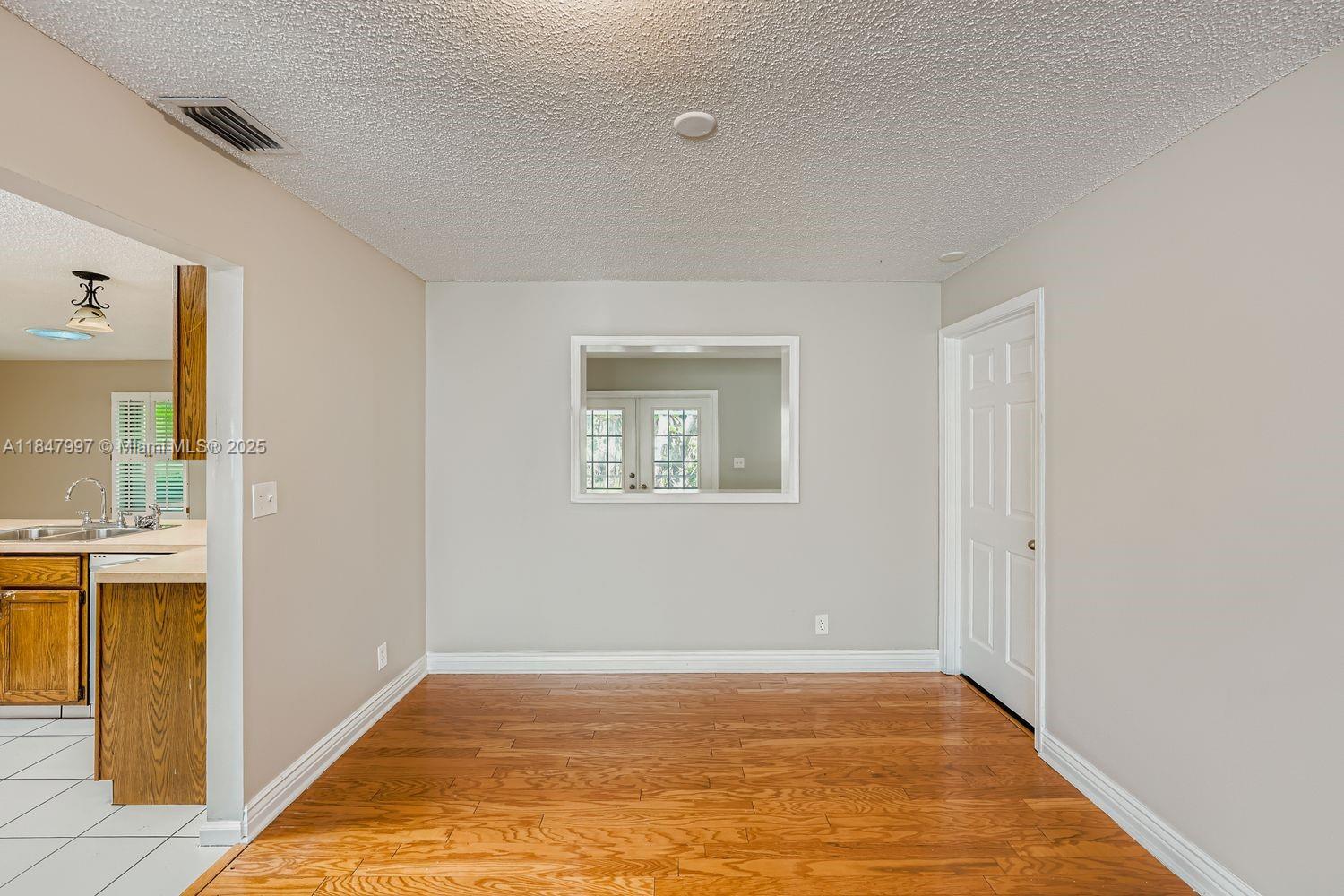 SUGAR POND MANOR OF WELLI - Residential