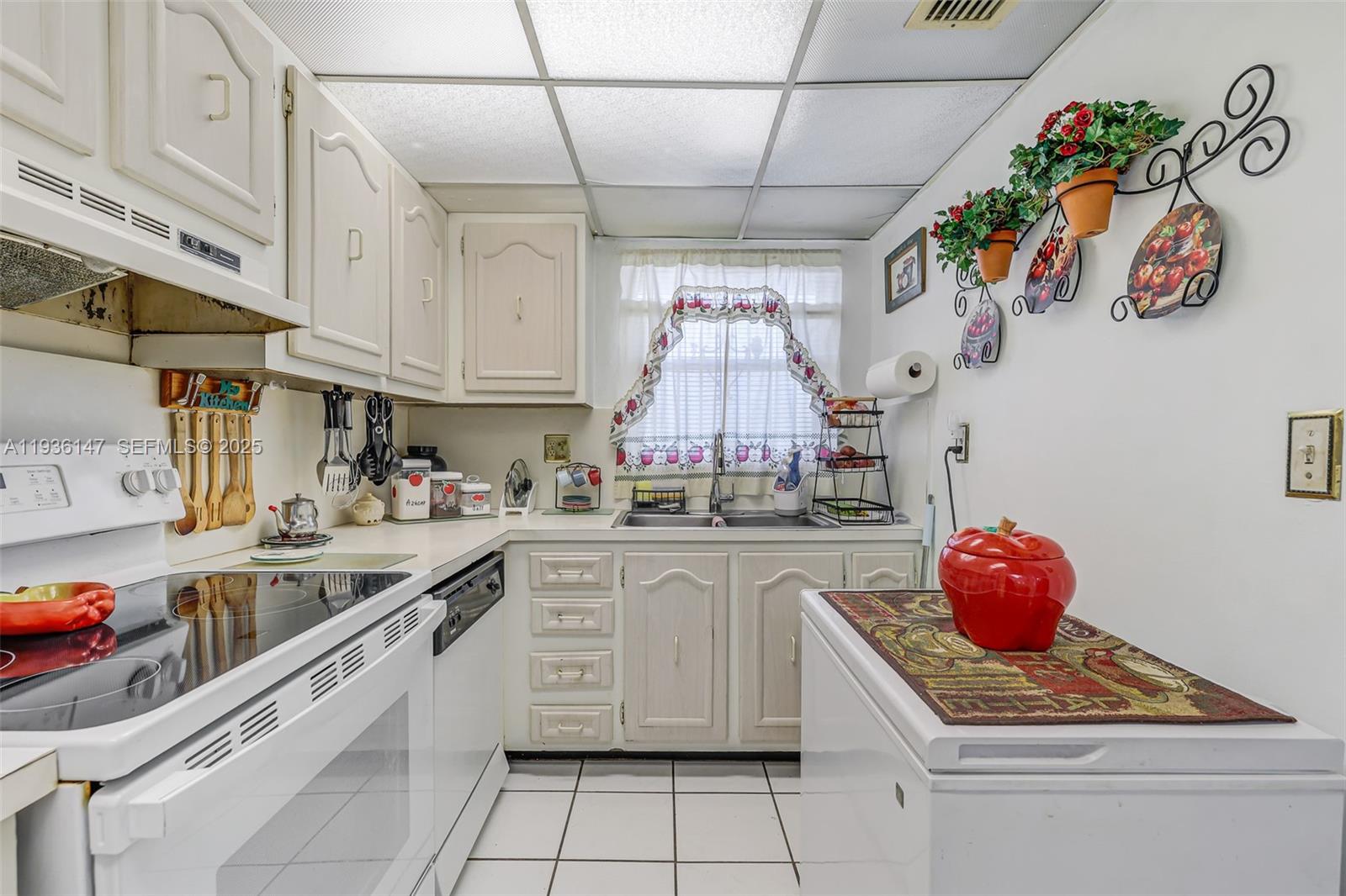 PARK EAST CONDO - Residential