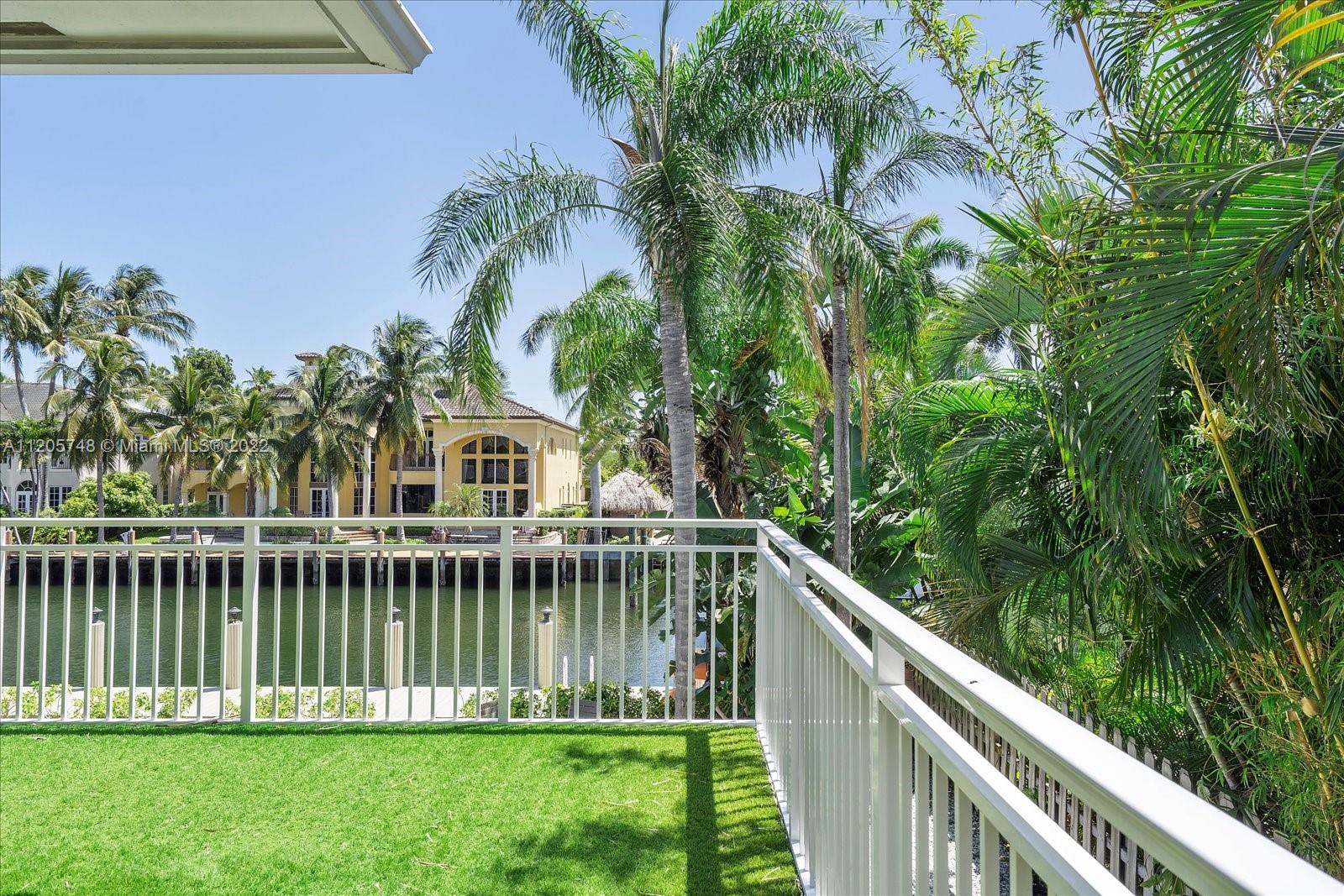 SEVEN ISLES - Residential