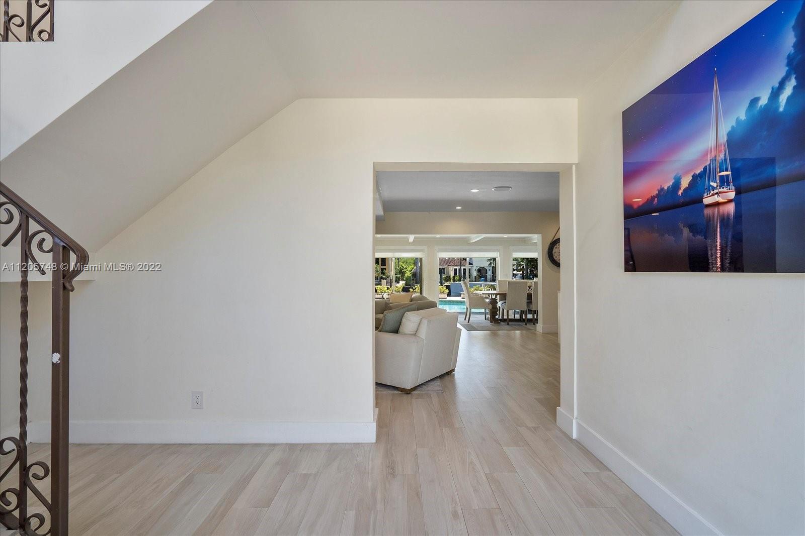 SEVEN ISLES - Residential