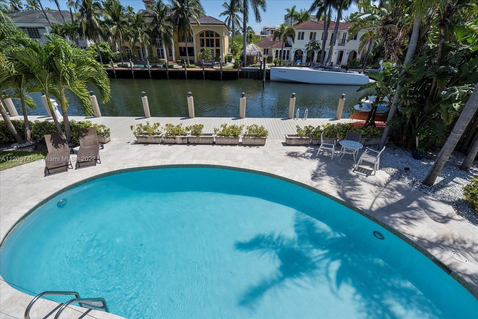 SEVEN ISLES - Residential