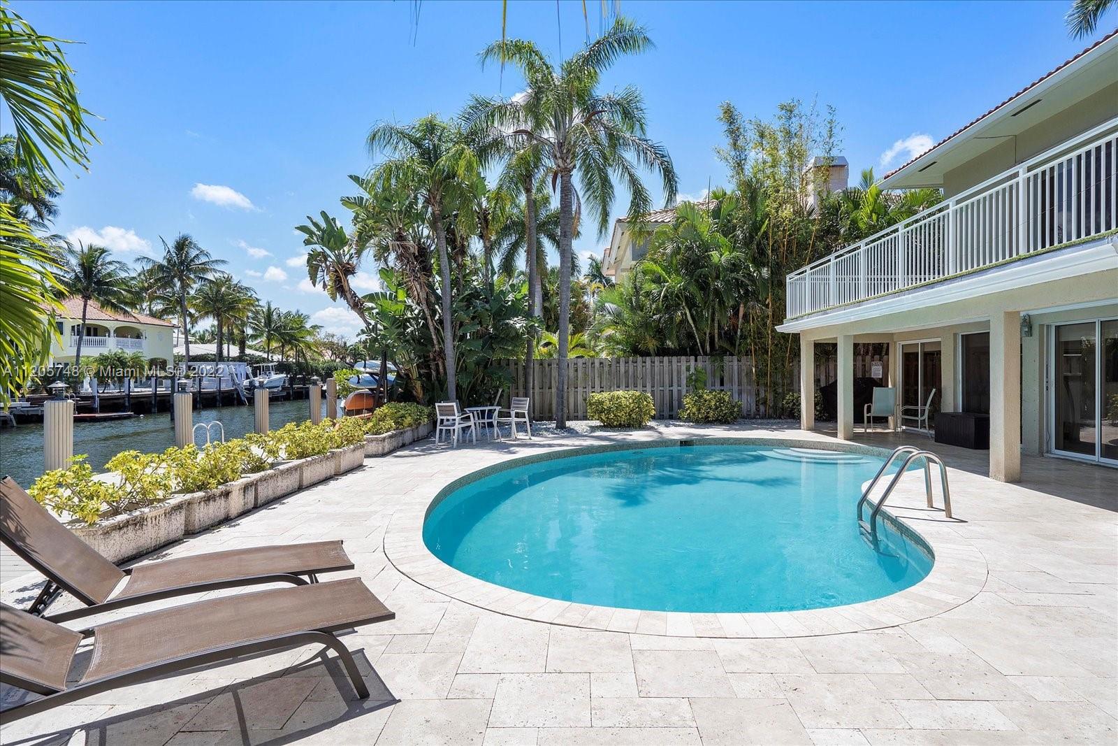 SEVEN ISLES - Residential