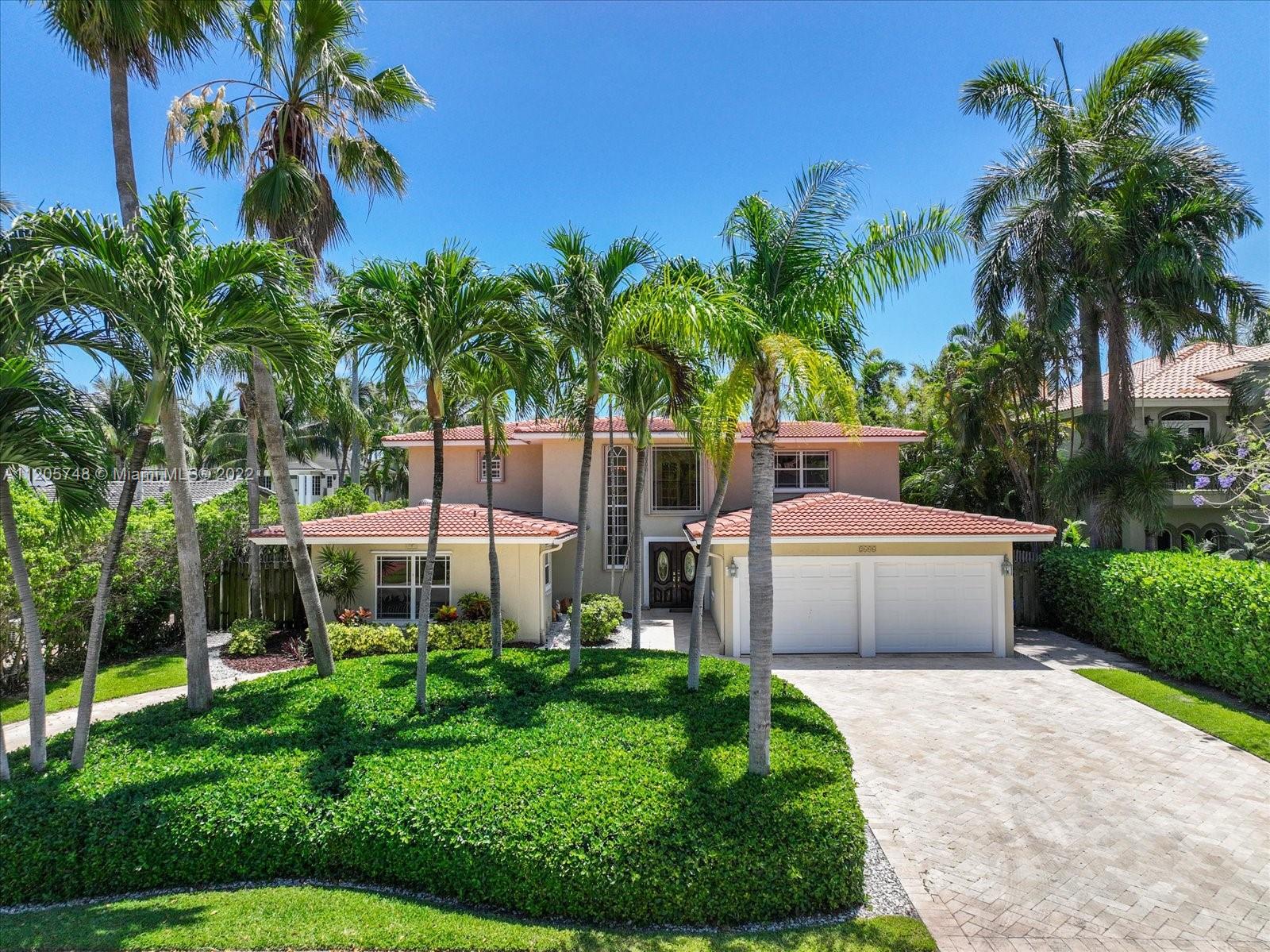 SEVEN ISLES - Residential