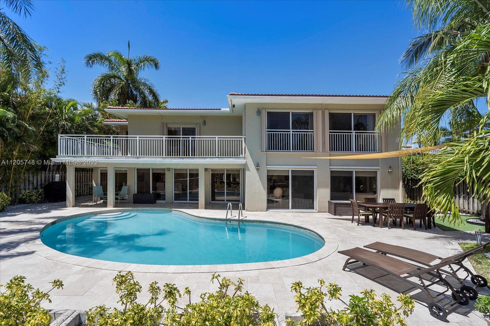 SEVEN ISLES - Residential