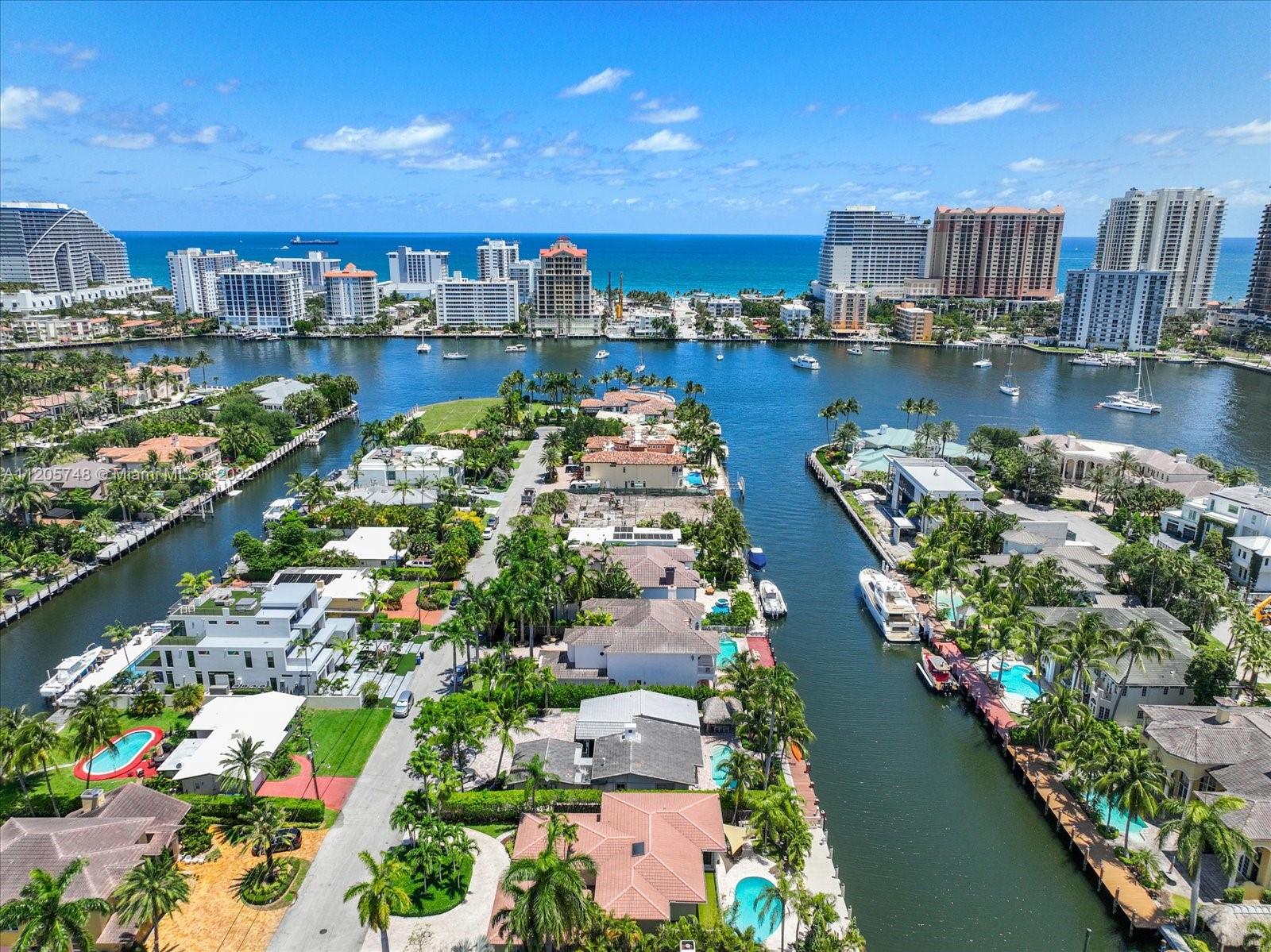 SEVEN ISLES - Residential