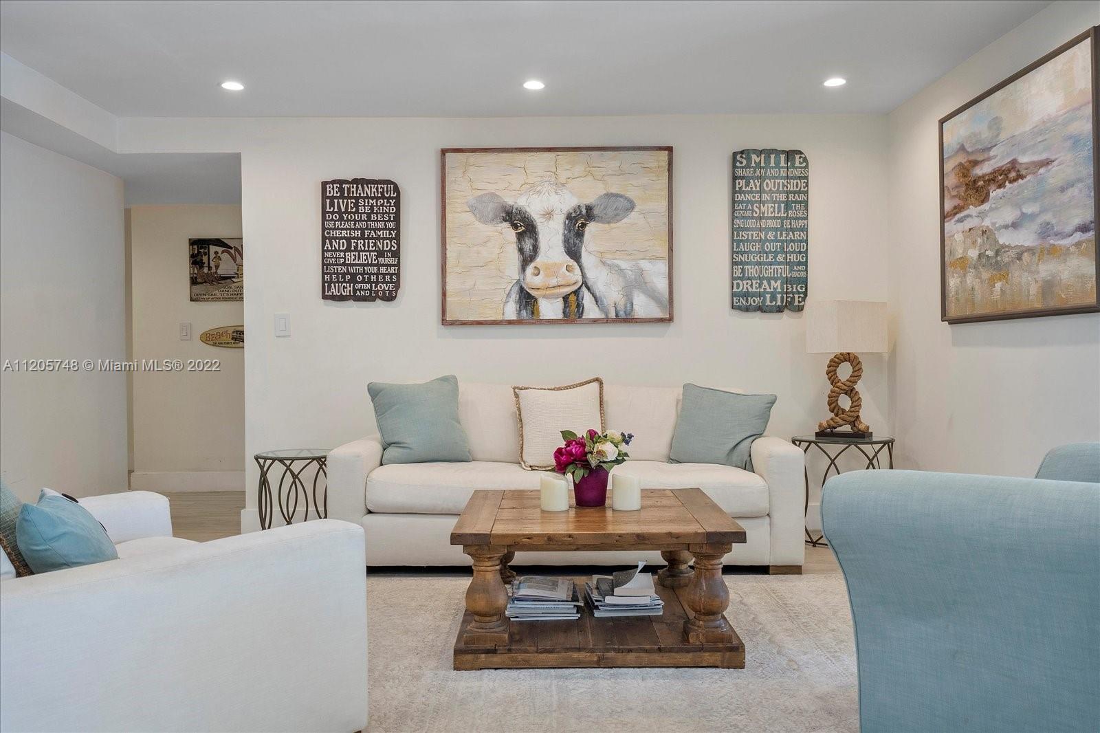 SEVEN ISLES - Residential