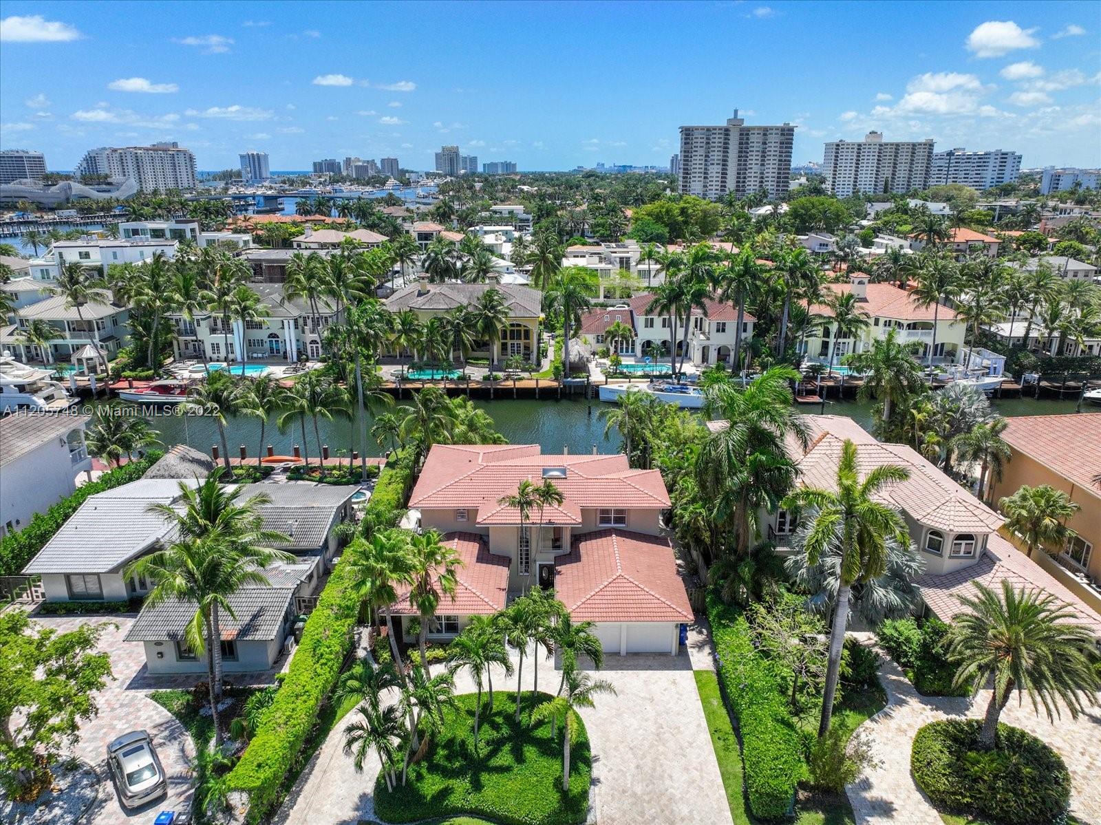 SEVEN ISLES - Residential