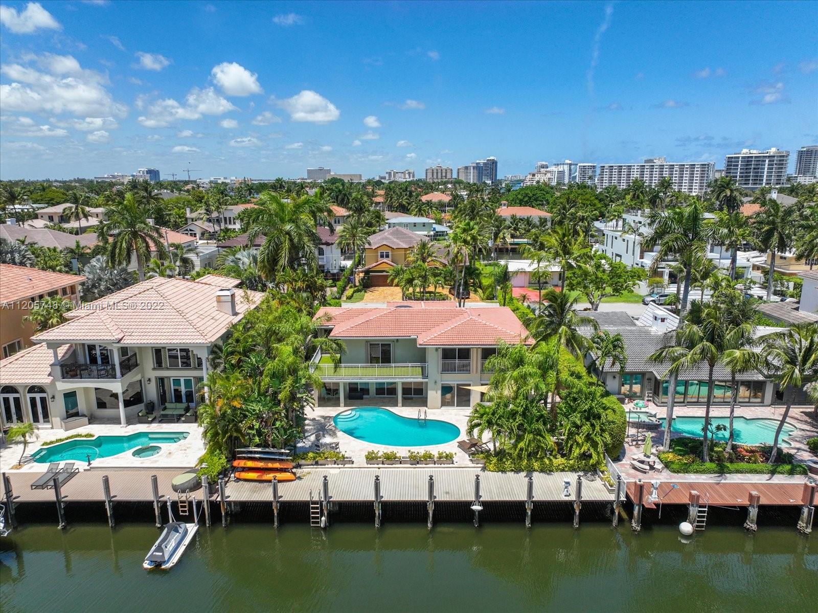 SEVEN ISLES - Residential